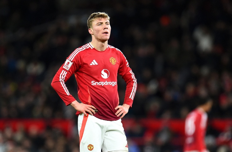 跟队：米兰与霍伊伦经纪人会谈，考虑加入有条件的强制买断条款