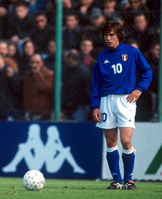 电竞比分-老照片回顾意大利球星皮尔洛|世界杯_新浪体育_新浪新闻